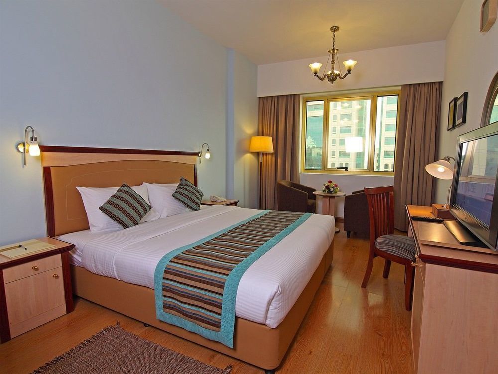 Florida City Hotel Apartments Dubai Exterior foto