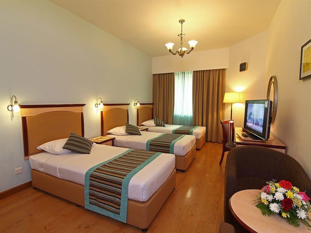 Florida City Hotel Apartments Dubai Exterior foto