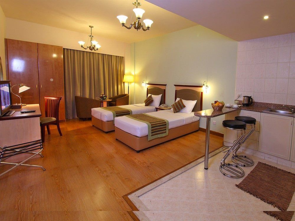 Florida City Hotel Apartments Dubai Exterior foto