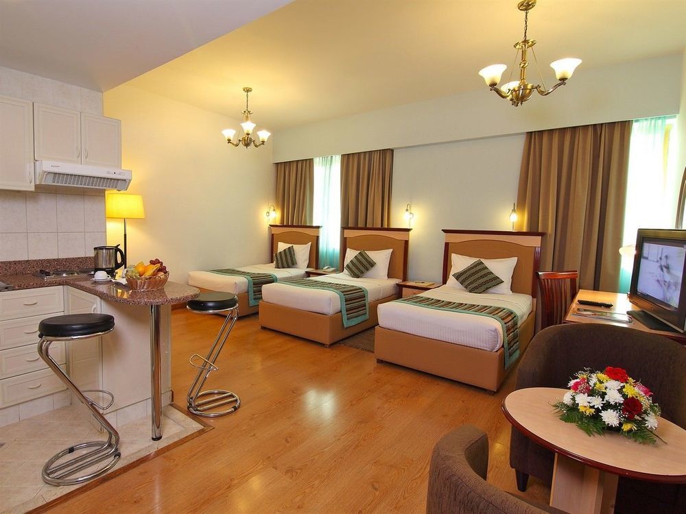 Florida City Hotel Apartments Dubai Exterior foto