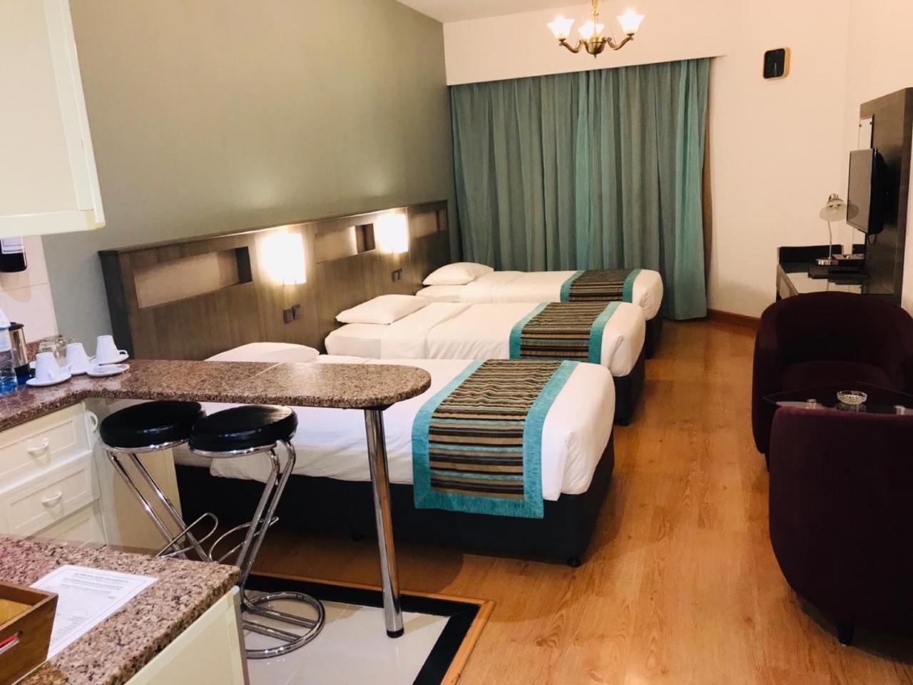 Florida City Hotel Apartments Dubai Exterior foto